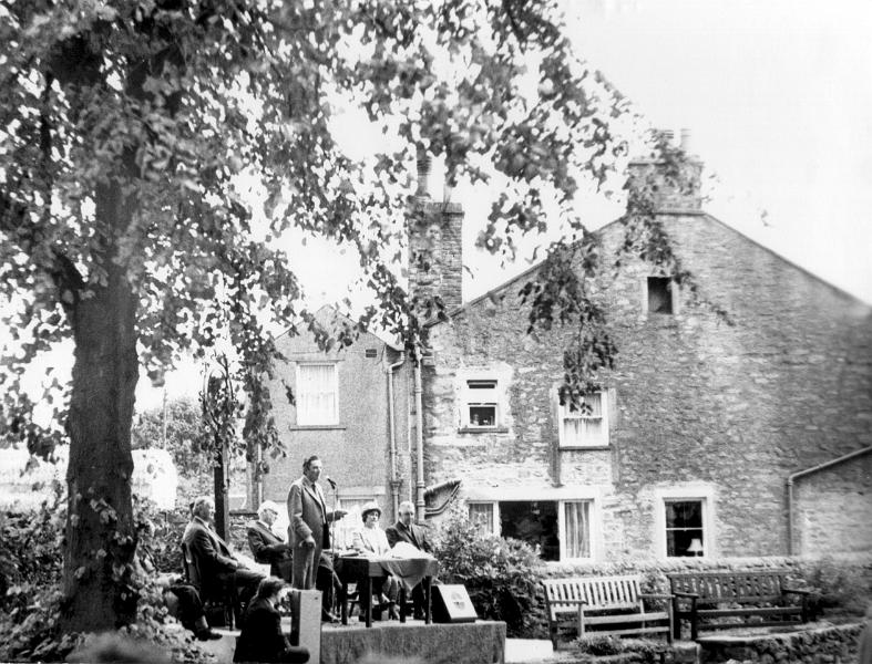 Best Kept Village 1972.jpg - Presentation by H.H. Duke of Devonsire of the  Best Kept Village  Plaque and Seat - September 1972 Reply by Mr Martin Beecroft, Chairman of Long Preston Parish Council. ( In the background is the Old School House ) 